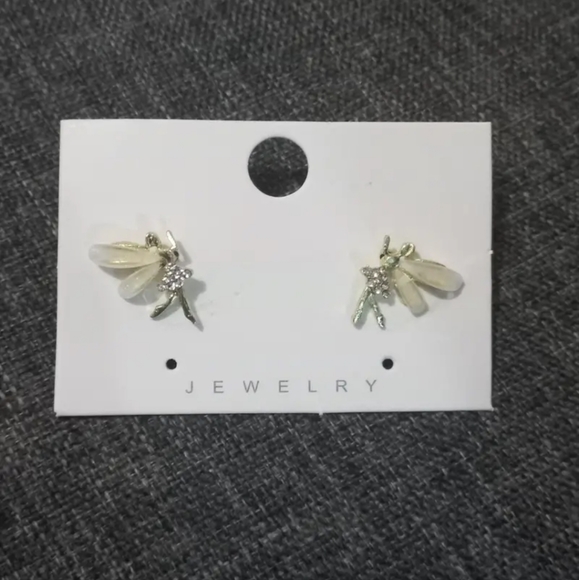 🌷3 for $20🌷 Fairy Earrings - Picture 3 of 3